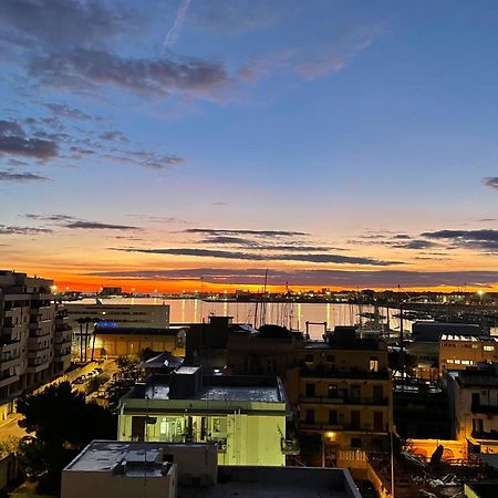 Faro Sul Mare Luxury Apartment - Zona Fiera Bari Exterior photo